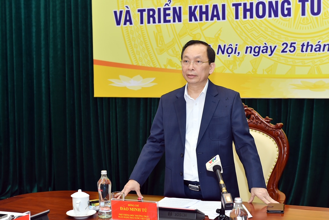 Phó Thống đốc Thường trực Đào Minh Tú chủ trì Hội nghị
