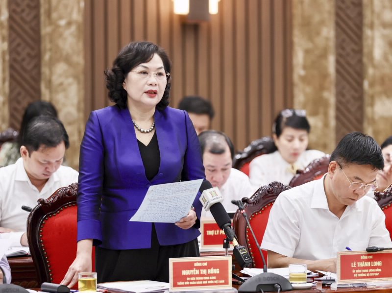 SBV Governor Nguyen Thi Hong speaks at the meeting (Photo: Duong Giang)