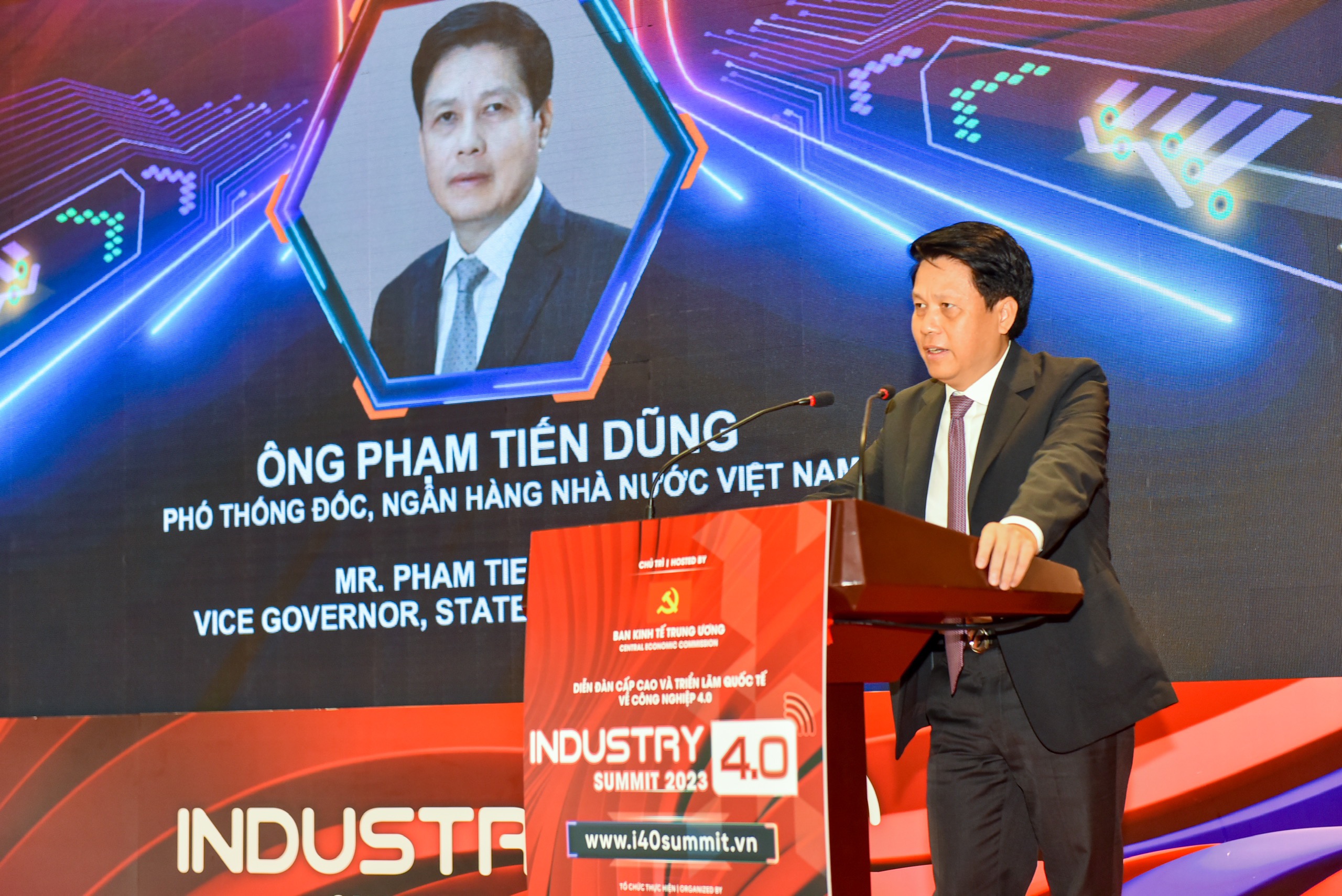 Phó Thống đốc Ngân hàng Nhà nước Việt Nam Phạm Tiến Dũng chia sẻ tại hội thảo