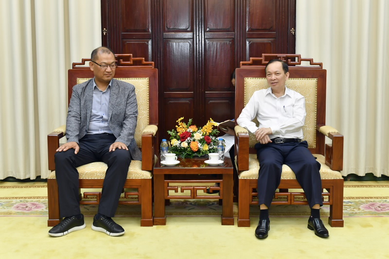 SBV Deputy Governor Dao Minh Tu meets Korean Financial Industry Union mission