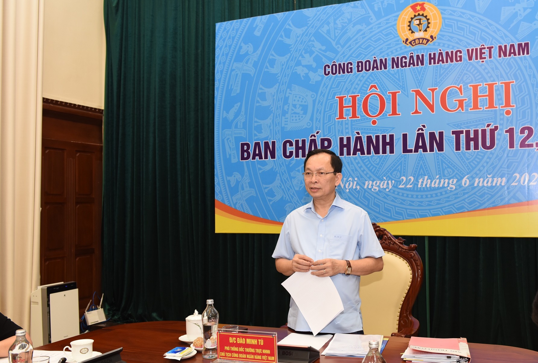 Phó Thống đốc thường trực Đào Minh Tú phát biểu kết luận Hội nghị