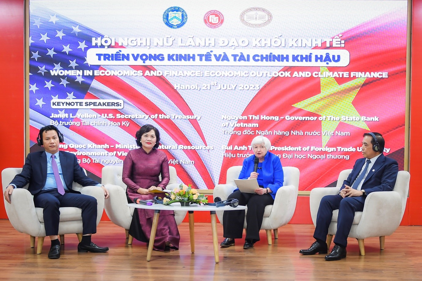 Phiên thảo luận bàn tròn về triển vọng kinh tế và tài chính khí hậu