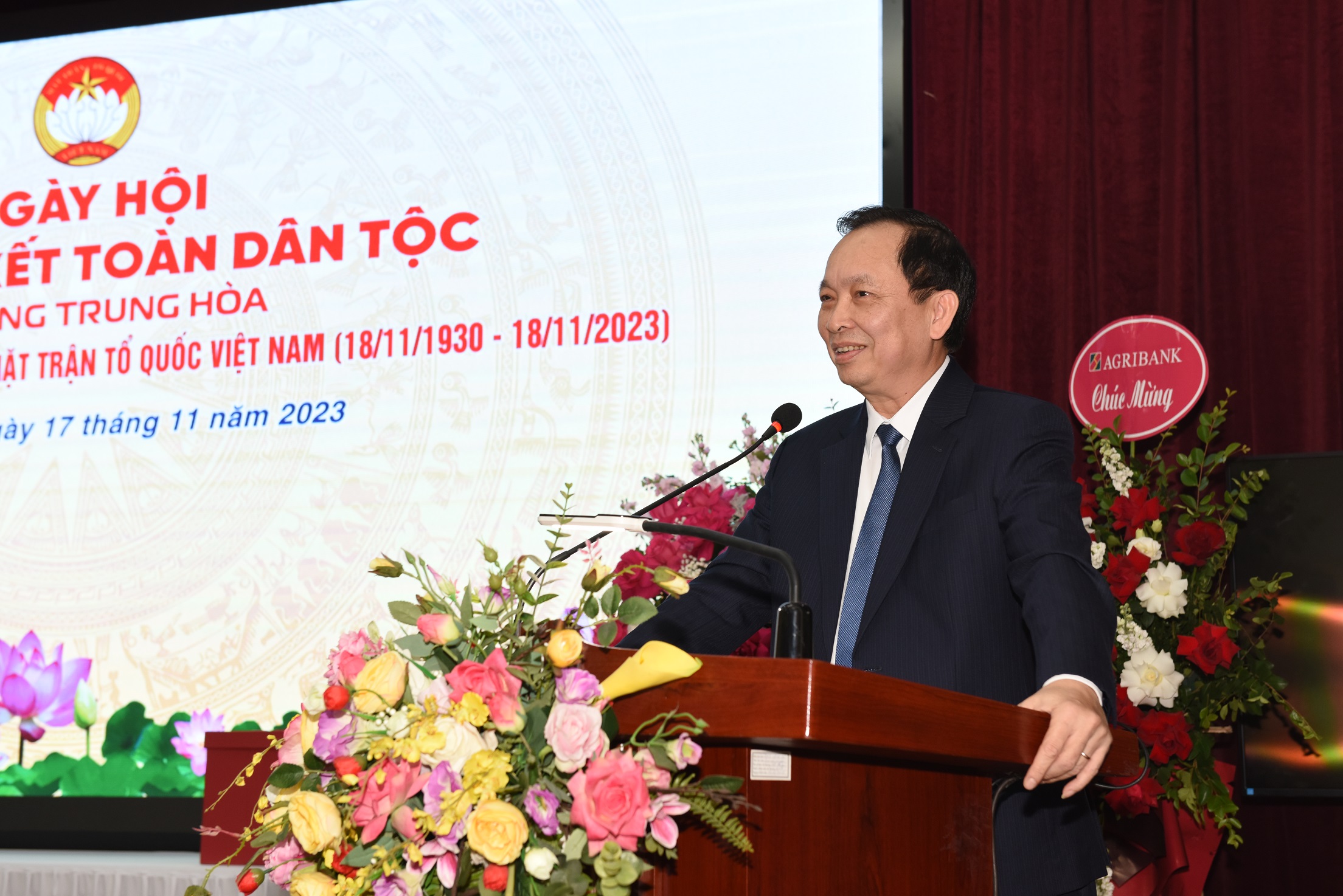 Phó Thống đốc Đào Minh Tú phát biểu tại Ngày hội Đại đoàn kết toàn dân tộc phường Trung Hòa