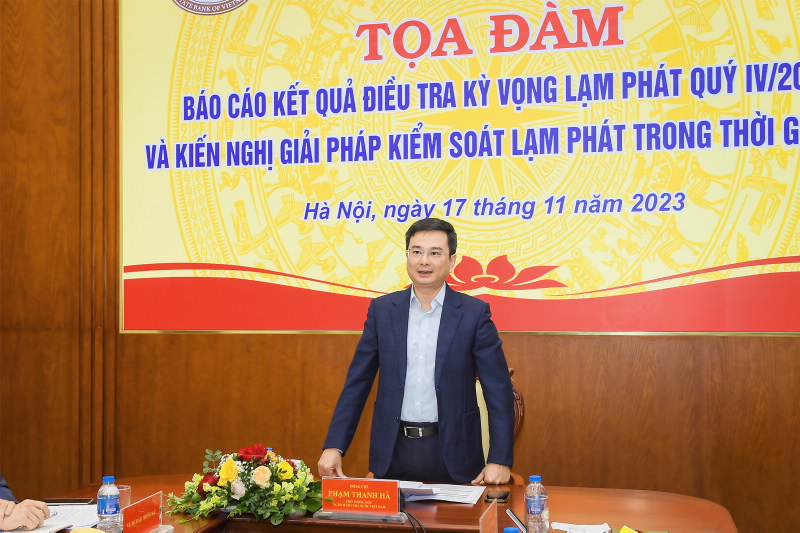 Deputy Governor Pham Thanh Ha delivers his opening speech