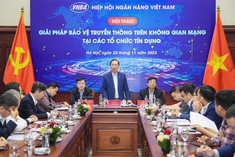 Deputy Governor Dao Minh Tu speaks at the Workshop