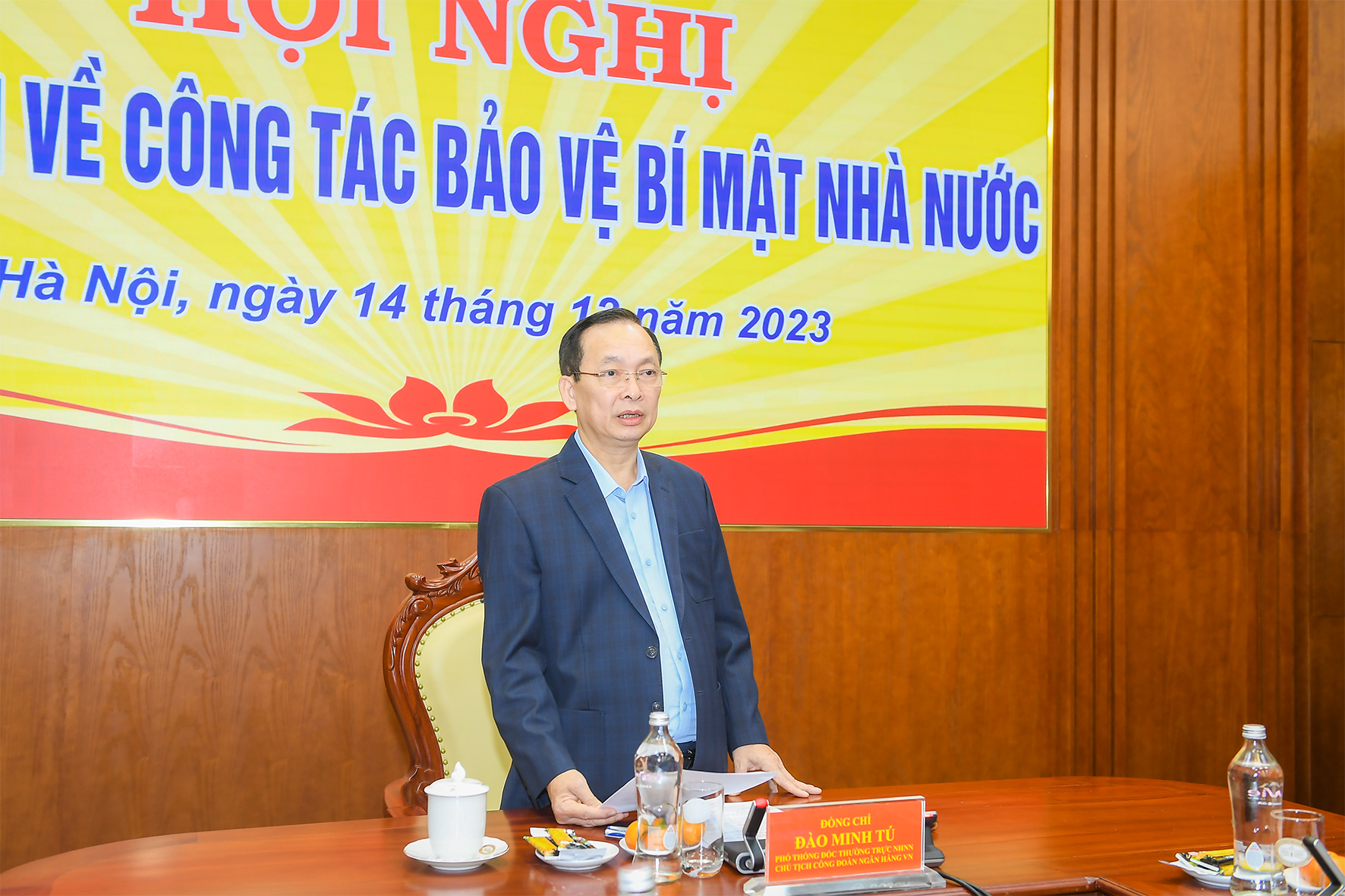 Phó Thống đốc Thường trực NHNN Đào Minh Tú chủ trì Hội nghị