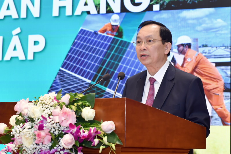 SBV First Deputy Governor Dao Minh Tu speaks at the Conference