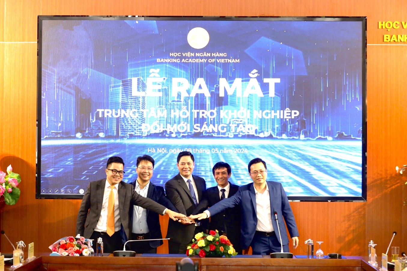 Lễ ra mắt Trung tâm hỗ trợ khởi nghiệp đổi mới sáng tạo