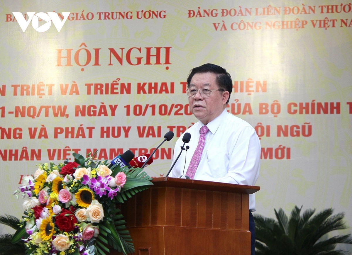 Đồng chí Nguyễn Trọng Nghĩa - Trưởng Ban Tuyên giáo TW phát biểu chỉ đạo hội nghị