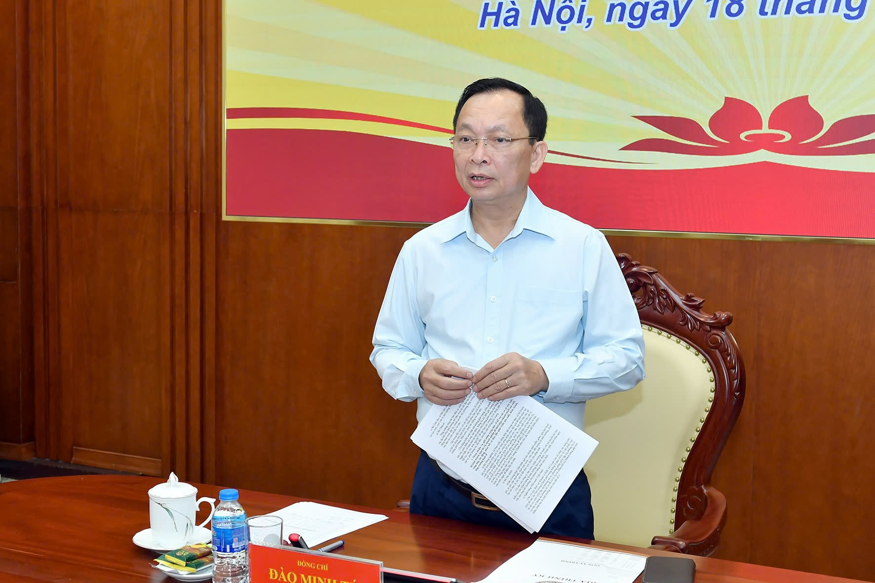 Phó Thống đốc Đào Minh Tú phát biểu chỉ đạo tại buổi làm việc