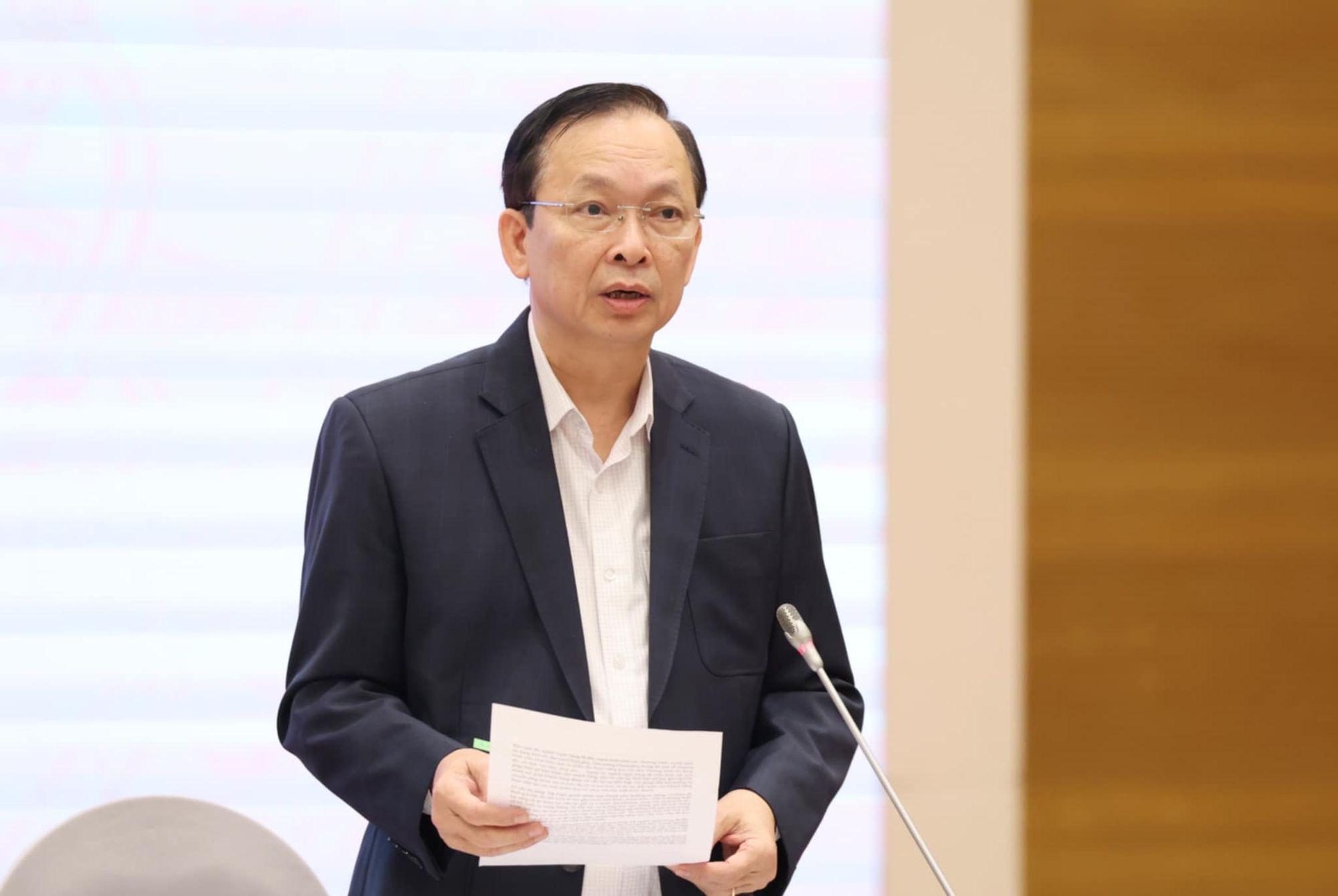 SBV First Deputy Governor Dao Minh Tu answers correspondents’ questions