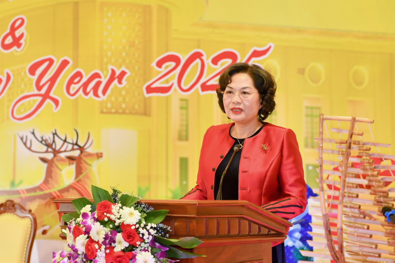SBV Governor Nguyen Thi Hong speaks at the event