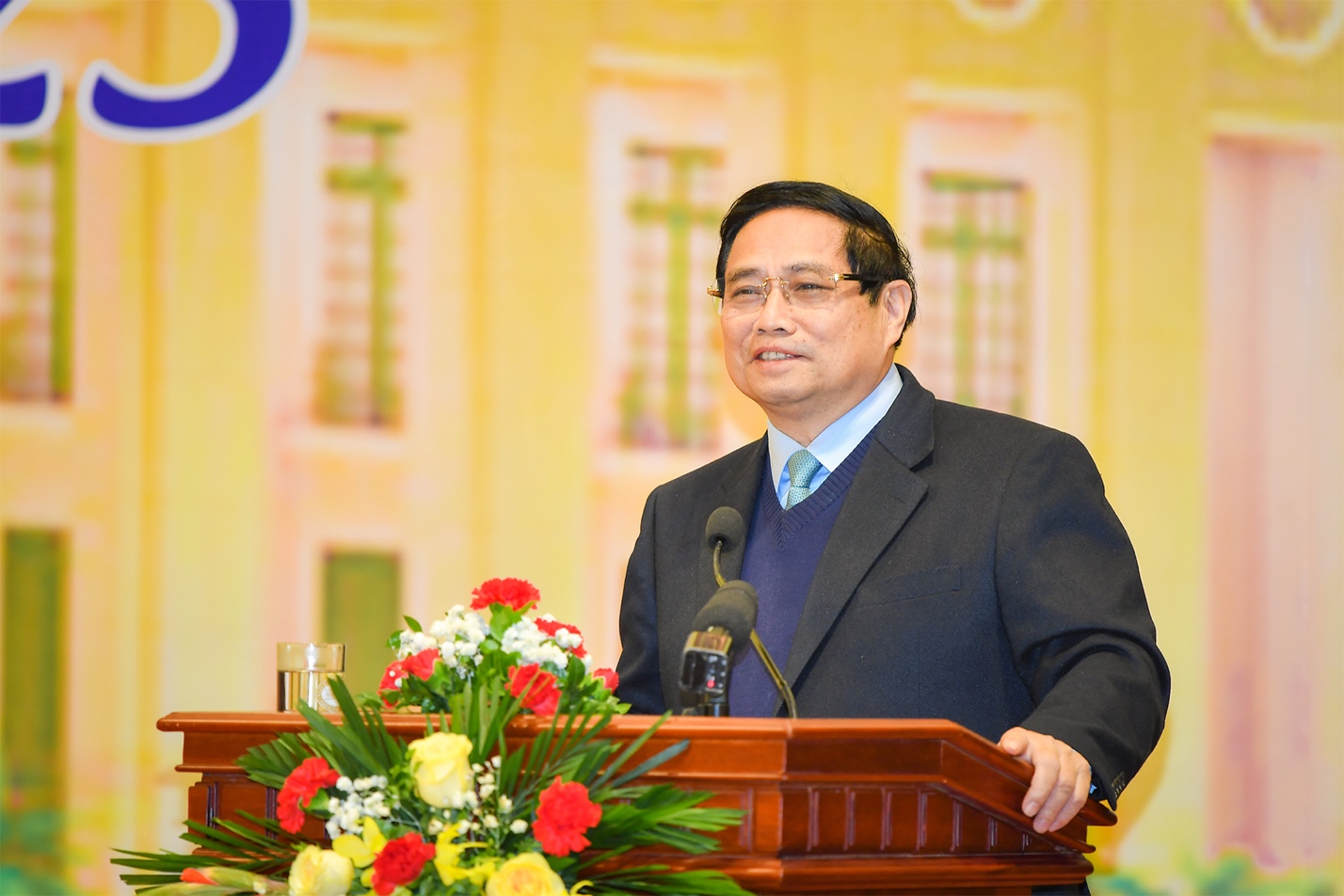 Prime Minister visits, extends New Year greetings and assigns tasks to the banking sector