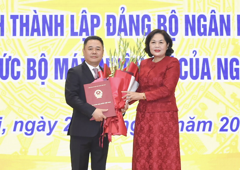 Mr. Nguyen Ngoc Canh receives the Prime Minister’s Appointment Decision