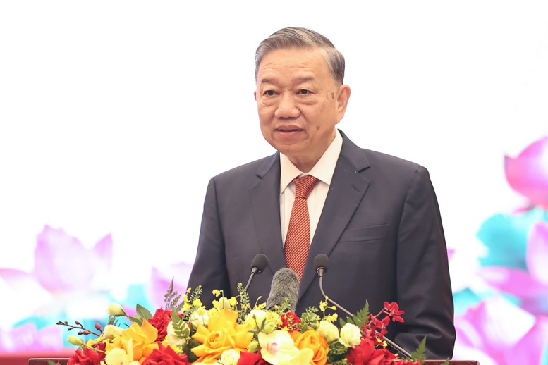 Tổng Bí thư Tô Lâm: Kinh tế tư nhân cần phấn đấu trở thành lực lượng chủ lực, đi đầu trong ứng dụng công nghệ và đổi mới, sáng tạo, để đạt mục tiêu đóng góp khoảng 70% GDP vào năm 2030.