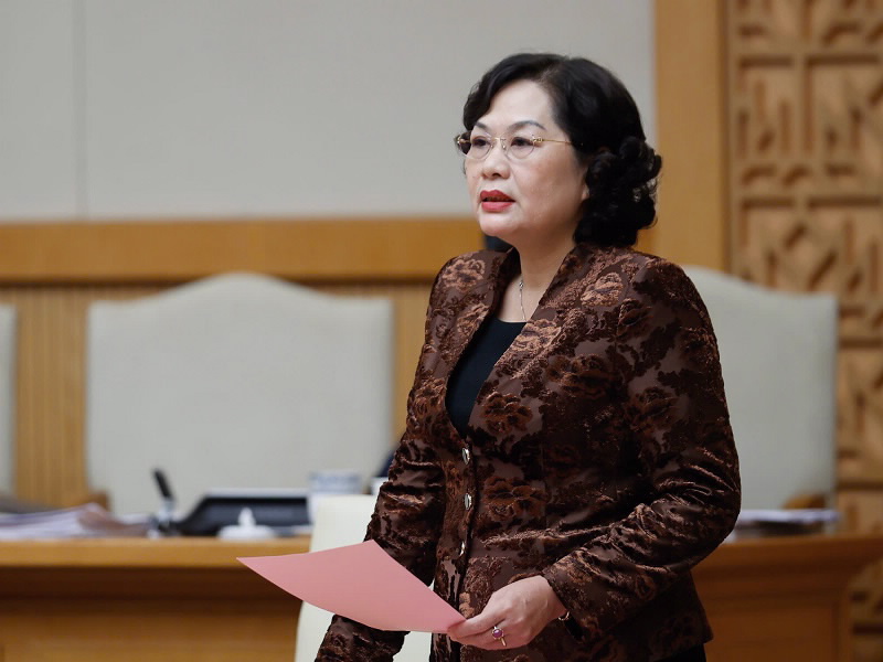 SBV Governor Nguyen Thi Hong speaks at the regular Government meeting for March 2025