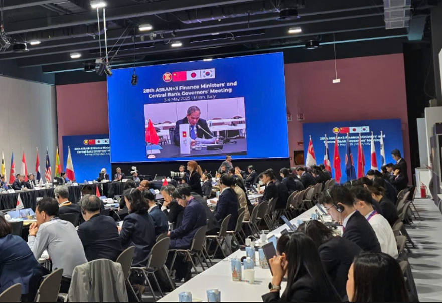 Deputy Governor Doan Thai Son speaks at the 28th AFMGM+3