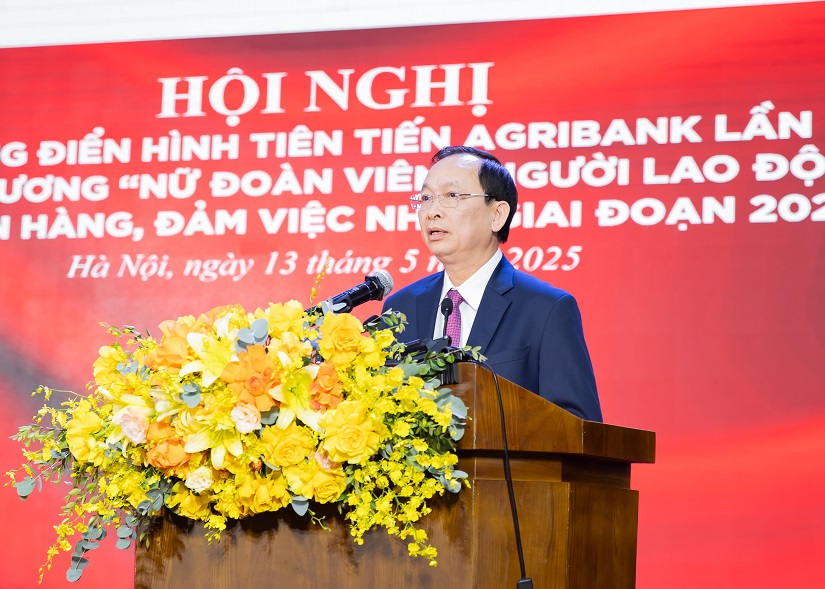 Đồng chí Đào Minh Tú - Phó Thống đốc Thường trực NHNN phát biểu tại hội nghị