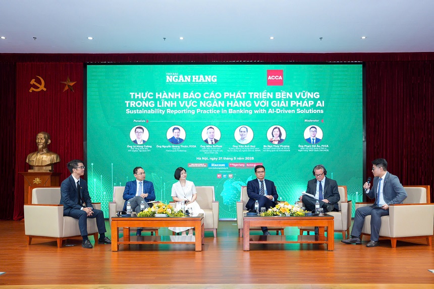 Các diễn giả tham gia thảo luận bàn tròn