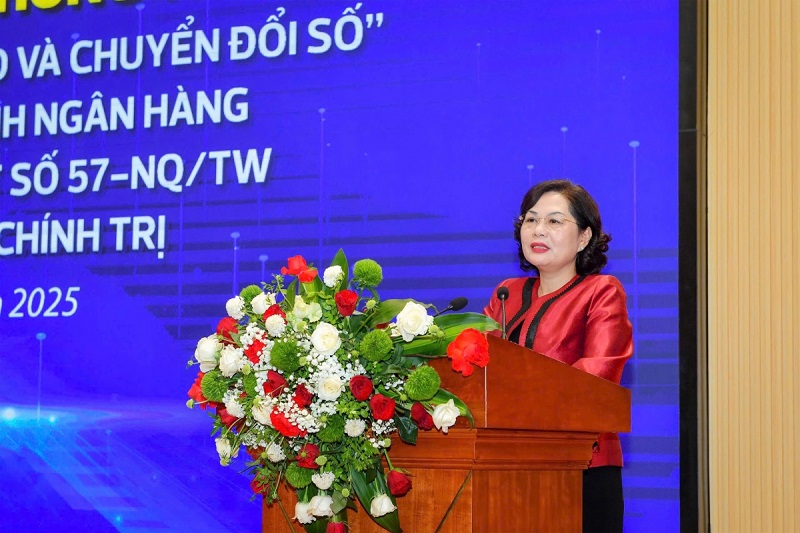 Thống đốc NHNN Nguyễn Thị Hồng phát biểu kết luận hội nghị