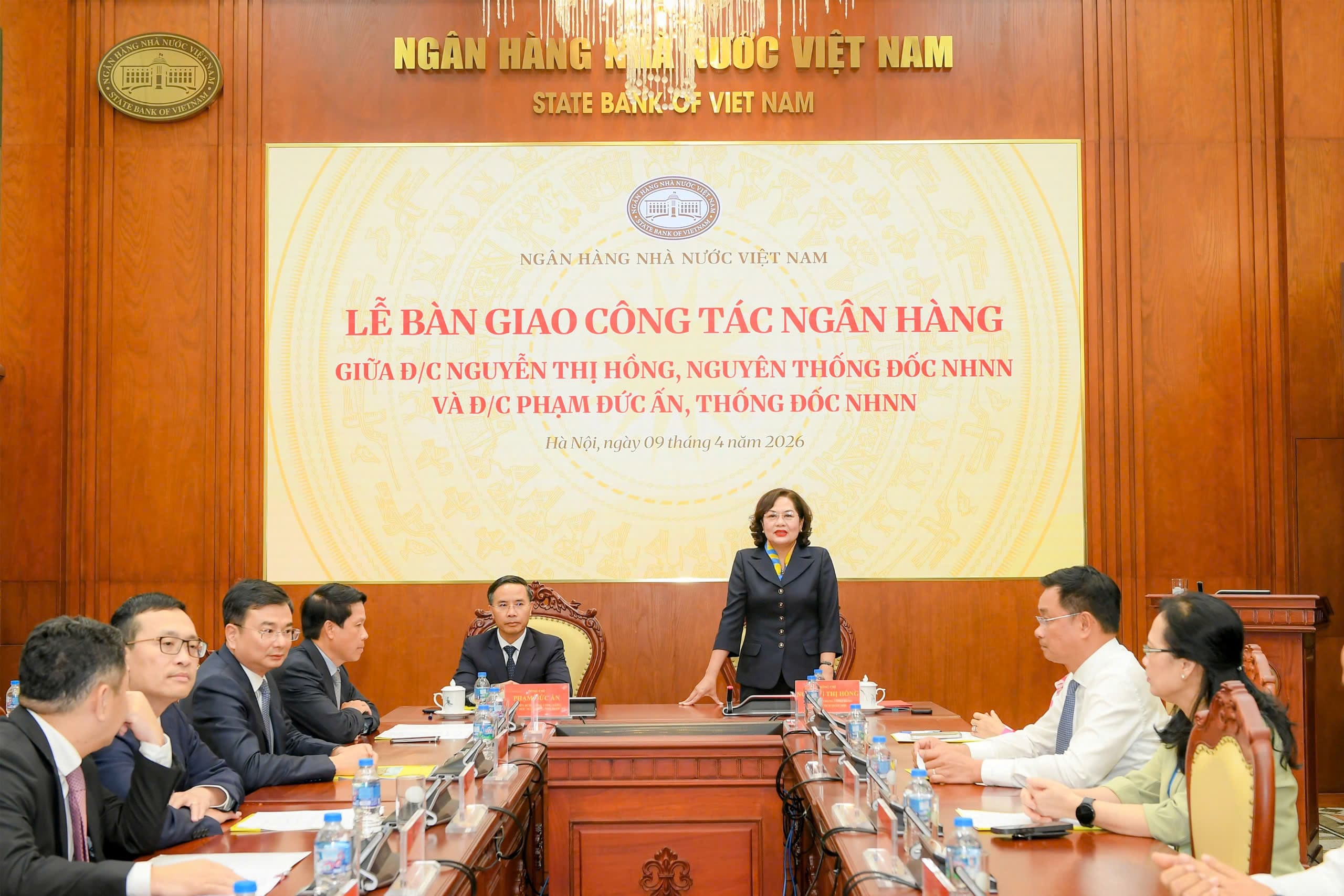 Phó Chủ tịch Quốc hội Nguyễn Thị Hồng phát biểu tại Lễ bàn giao
