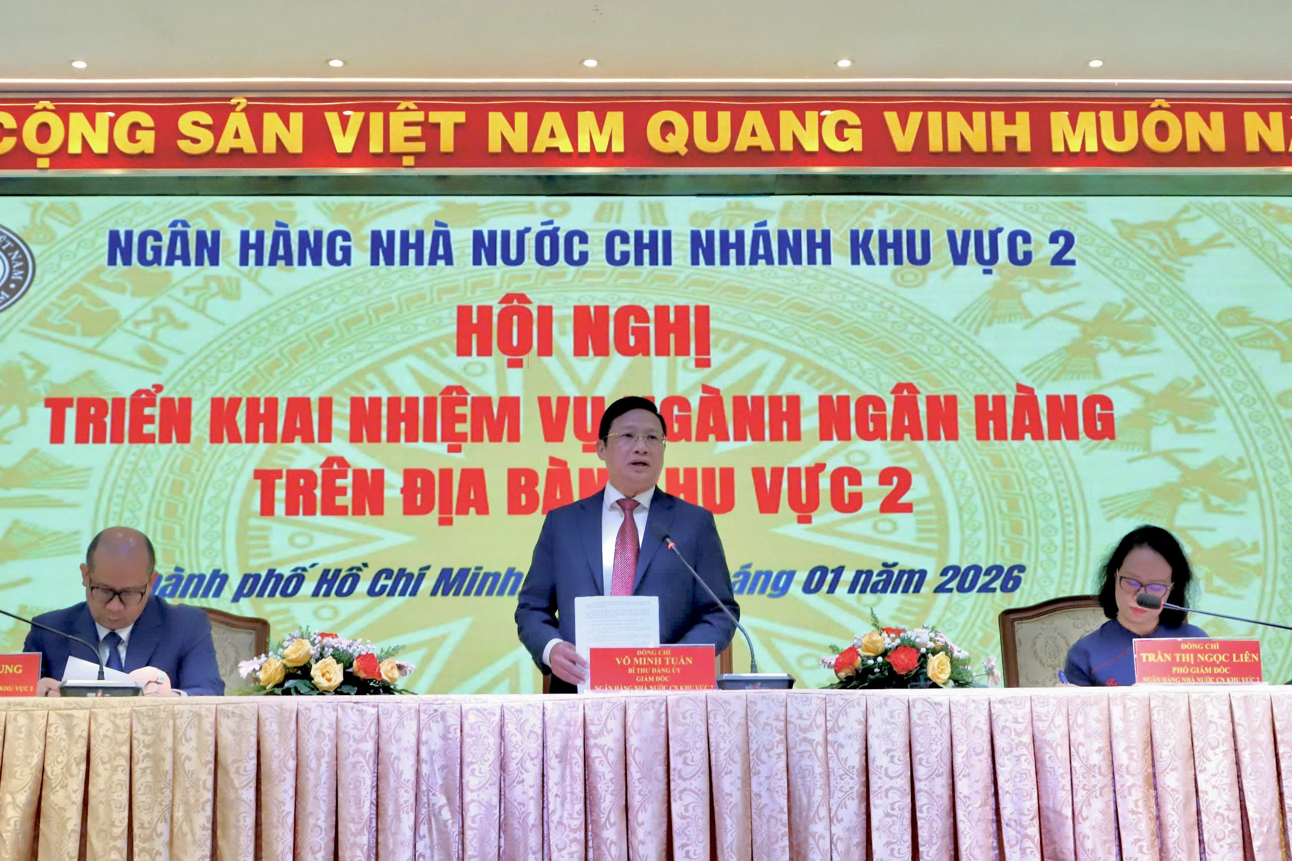 Ông Võ Minh Tuấn - Giám đốc NHNN chi nhánh Khu vực 2 phát biểu tại Hội nghị