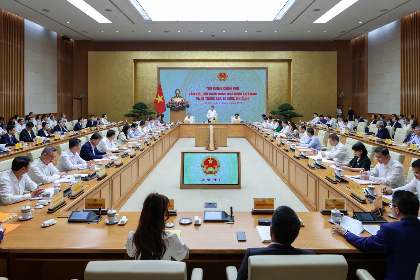 Thủ tướng Chính phủ làm việc với Ngân hàng Nhà nước Việt Nam và hệ thống các tổ chức tín dụng