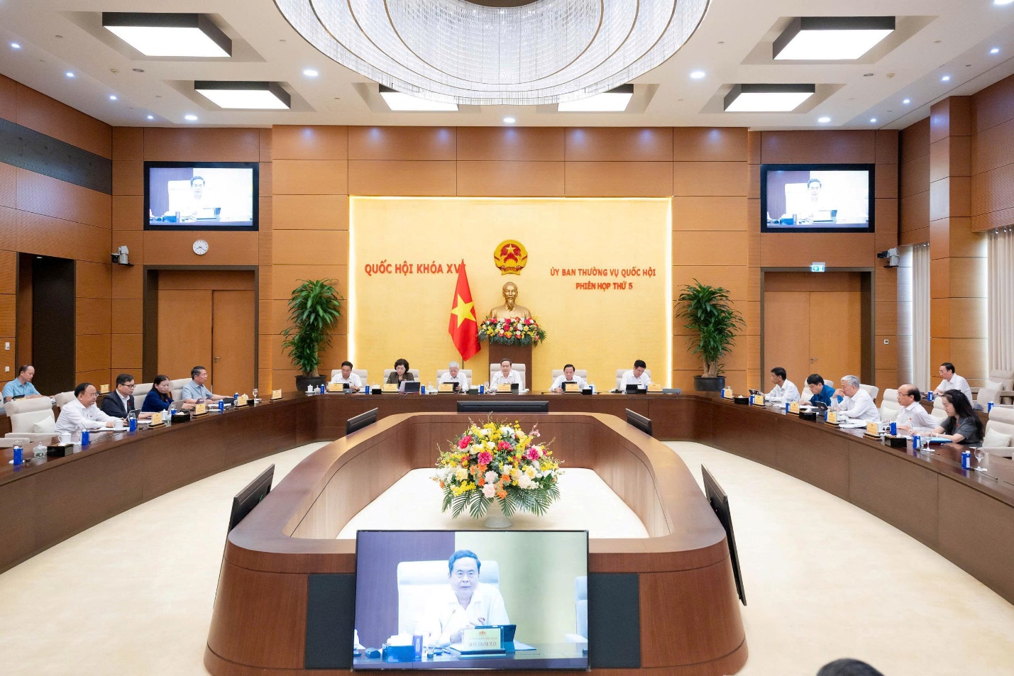 Uỷ ban Thường vụ Quốc hội cho ý kiến về việc giải trình, tiếp thu, chỉnh lý đối với dự thảo Luật sửa đổi, bổ sung một số điều của ba Luật về ngân hàng