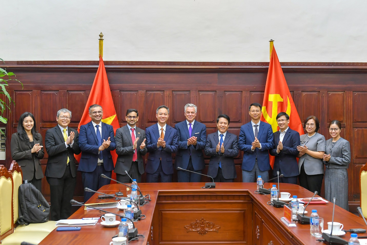 Ngân hàng Nhà nước Việt Nam và Mastercard tăng cường hợp tác phát triển thanh toán số an toàn, bền vững
