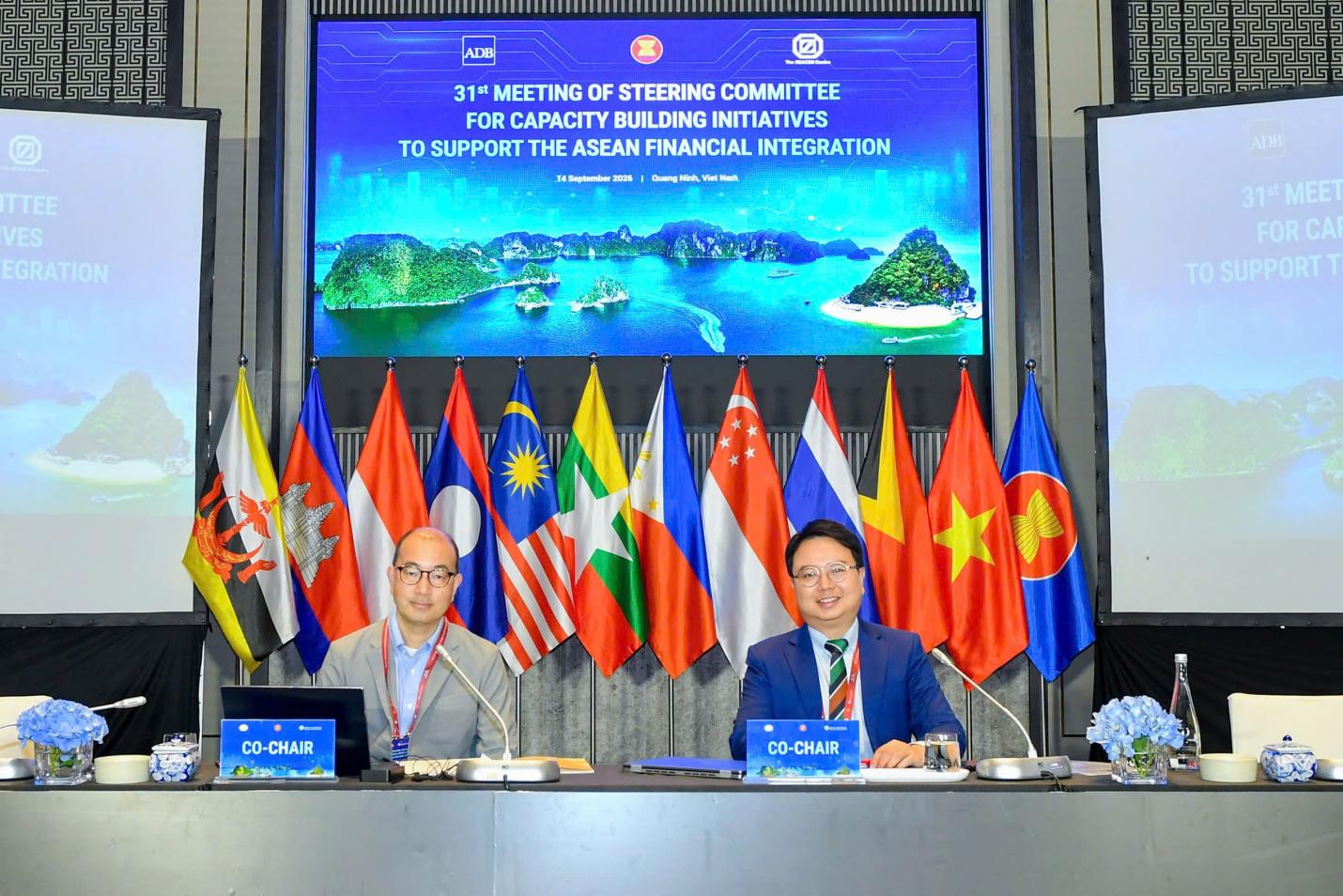 Tăng cường năng lực hỗ trợ tiến trình hội nhập tài chính ASEAN