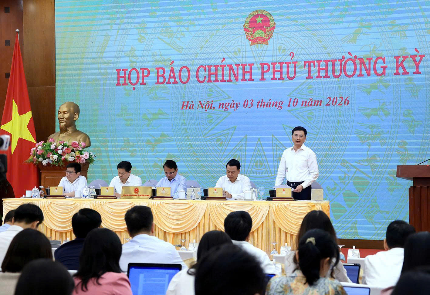 Tín dụng ngân hàng tiếp tục hỗ trợ tăng trưởng kinh tế