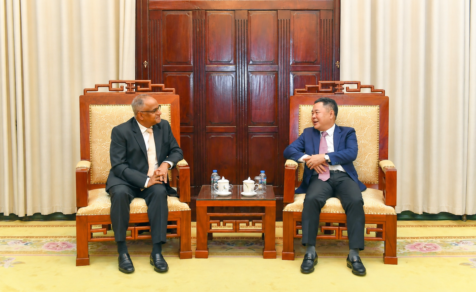 Deputy Governor Nguyen Ngoc Canh meets ADB Country Director for Vietnam