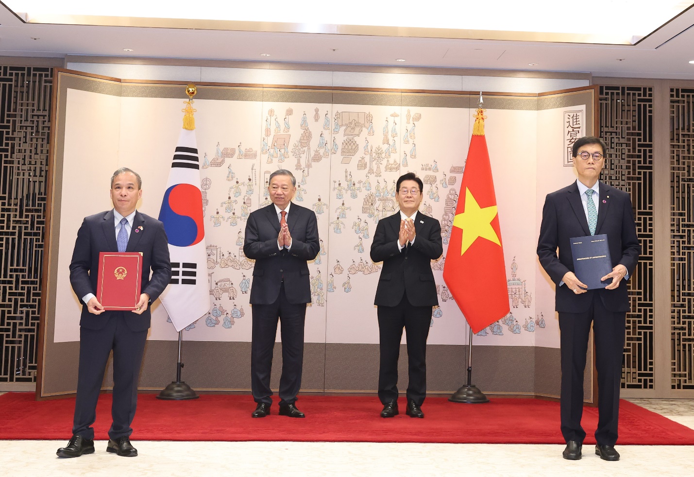 Phó Thống đốc Đoàn Thái Sơn tham gia đoàn Tổng Bí thư Tô Lâm thăm cấp Nhà nước tới Hàn Quốc 