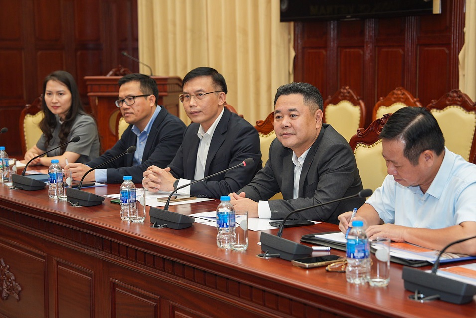 Phó Thống đốc Nguyễn Ngọc Cảnh tiếp đoàn công tác của DZ Bank