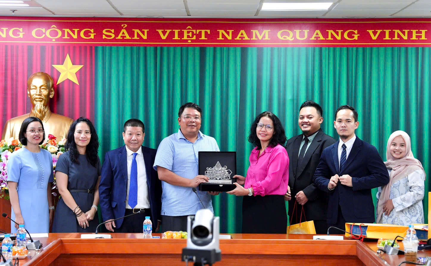 Hình nhỏ