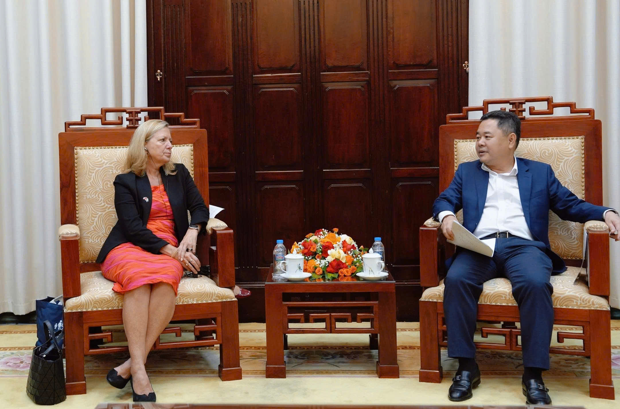 Hình nhỏ