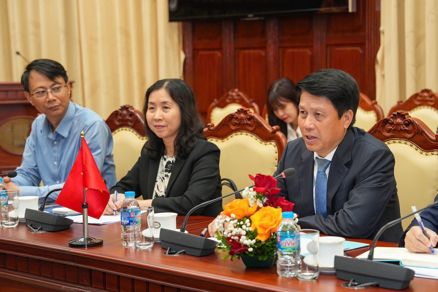 Hình nhỏ