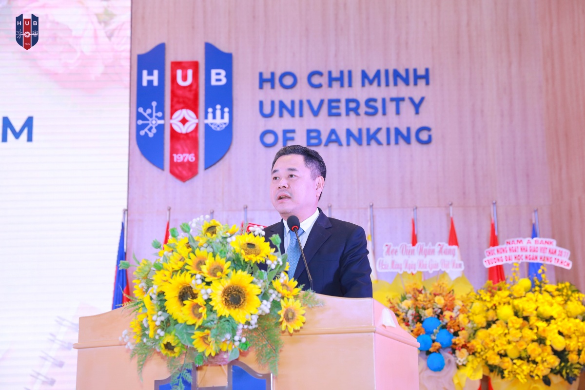 Trường Đại học Ngân hàng TP. Hồ Chí Minh kỷ niệm 43 năm ngày Nhà giáo Việt Nam