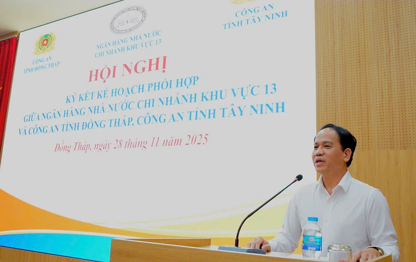 Hình nhỏ