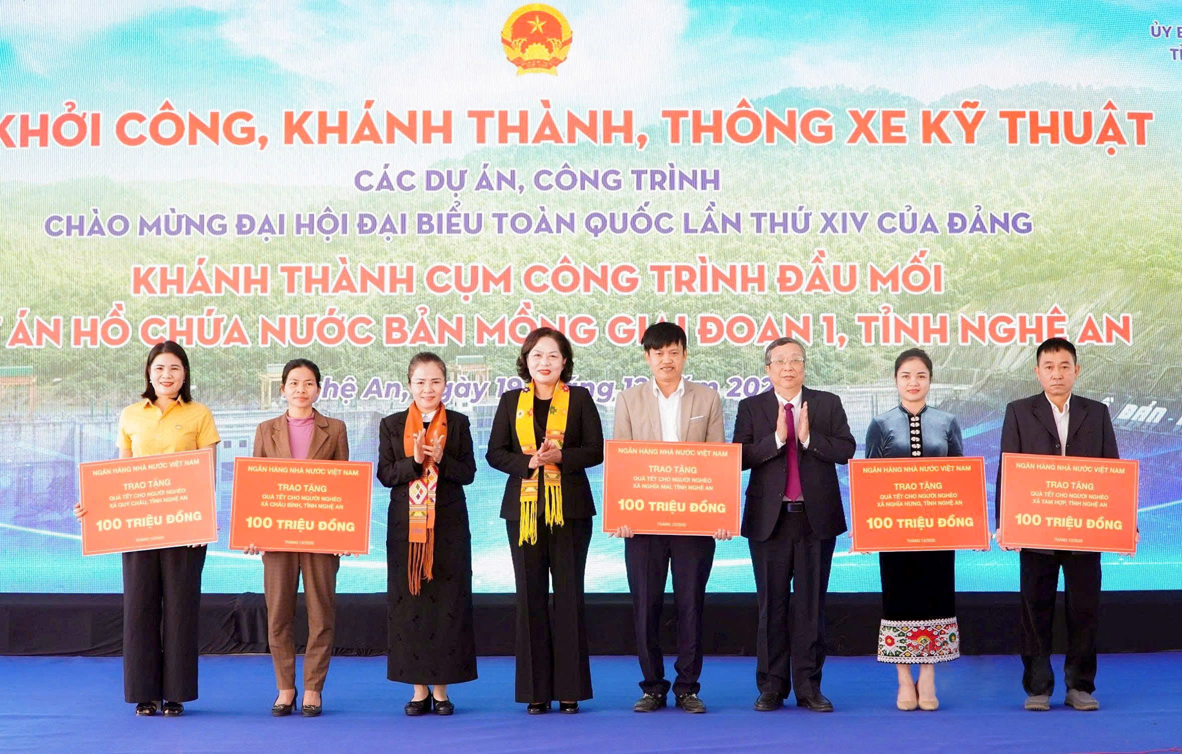 Thống đốc Nguyễn Thị Hồng dự Lễ khánh thành Cụm công trình đầu mối Hồ chứa nước Bản Mồng, tỉnh Nghệ An