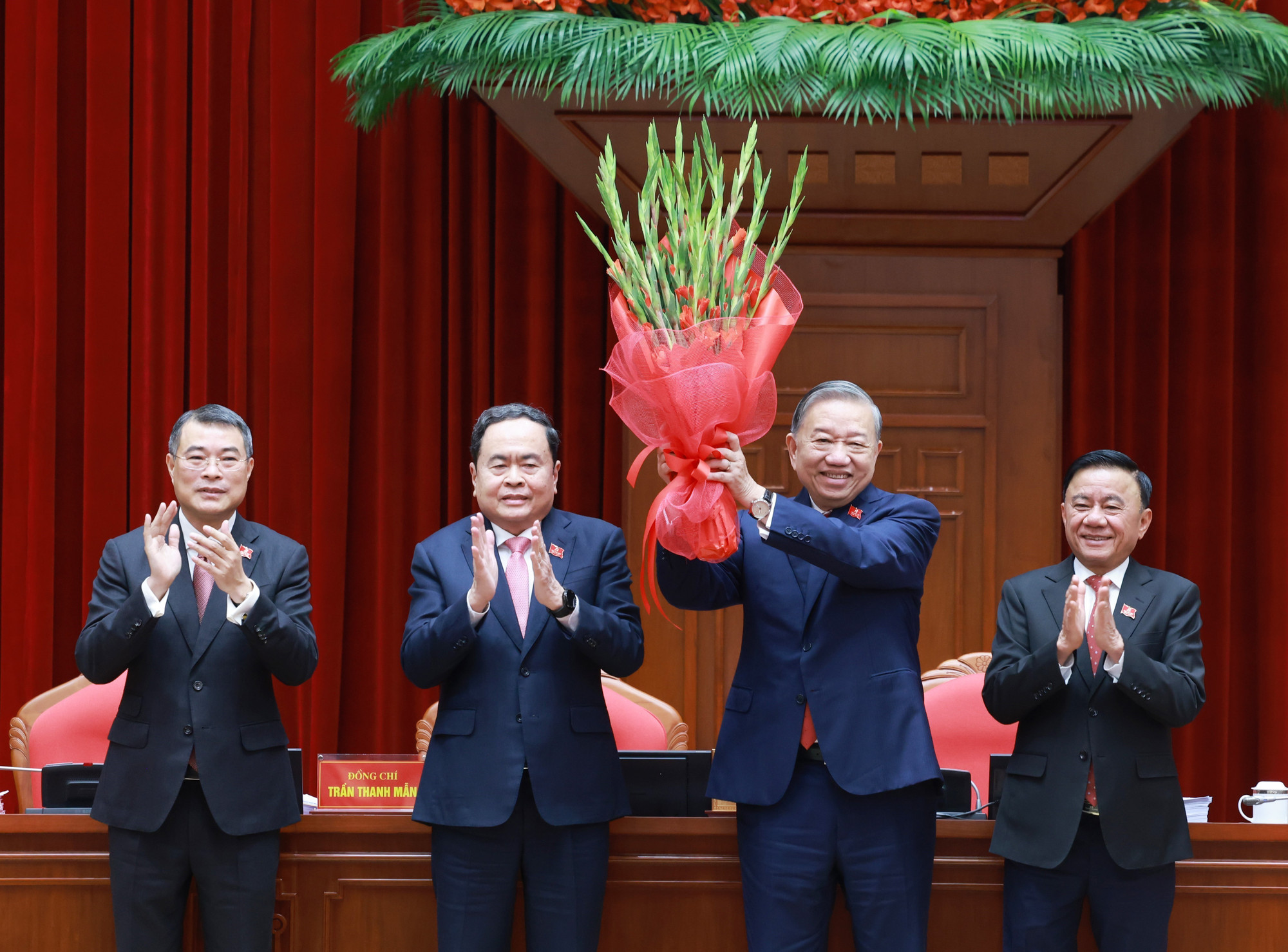 Đồng chí Tô Lâm được bầu giữ chức Tổng Bí thư Ban Chấp hành Trung ương Đảng khoá XIV