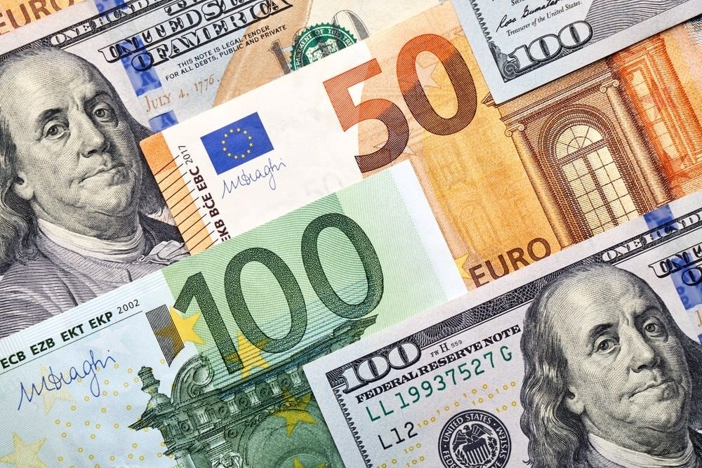 Diễn biến trái chiều của đồng Euro và USD trước bối cảnh kỳ vọng chính sách mới