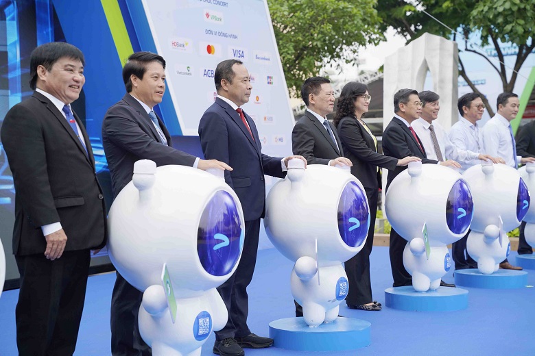 Phó Thủ tướng Hồ Đức Phớc dự khai mạc Lễ hội Ngày không tiền mặt 2025