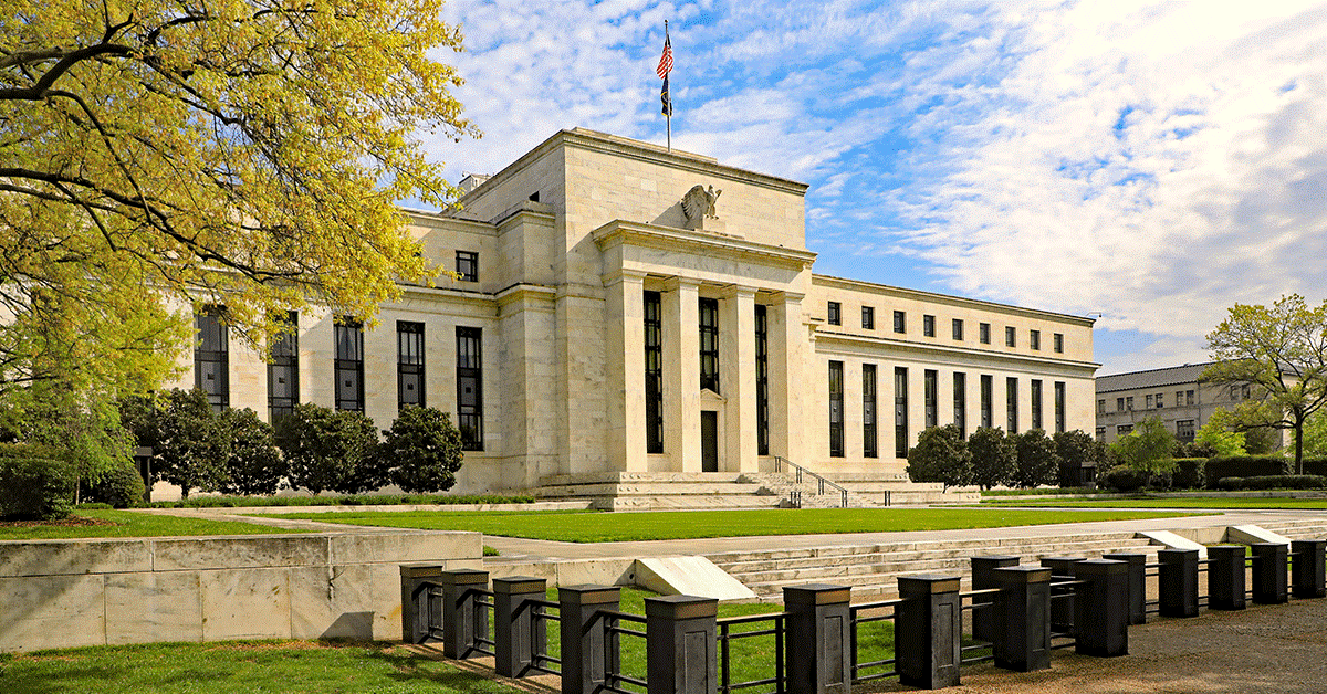 Fed giữ nguyên lãi suất, dự kiến sẽ cắt giảm 2 lần trong năm 2025