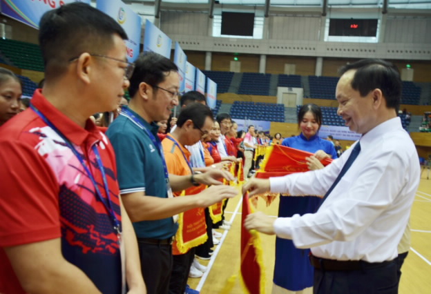 Phát động phong trào thi đua đặc biệt toàn ngành Ngân hàng