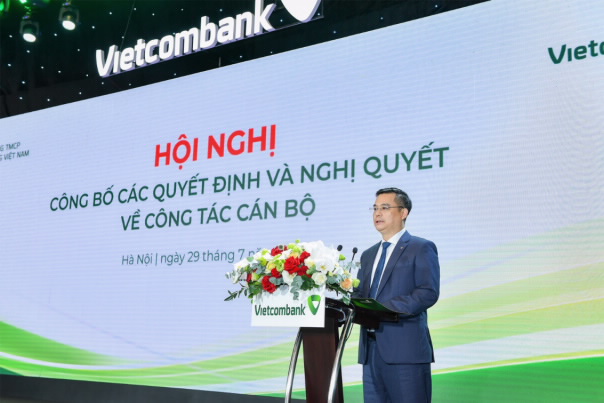Đồng chí Nguyễn Thanh Tùng - Chủ tịch HĐQT Vietcombank phát biểu nhận nhiệm vụ